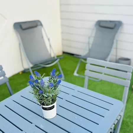 Studio Calme Avec Cour Privative Parking Jacuzzi Option * Bordeaux–Mérignac reptér