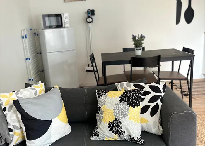 Studio Calme Avec Cour Privative Parking Jacuzzi Option Bordeaux–Mérignac reptér