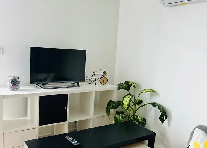 Calme Avec Cour Privative Parking Jacuzzi Option